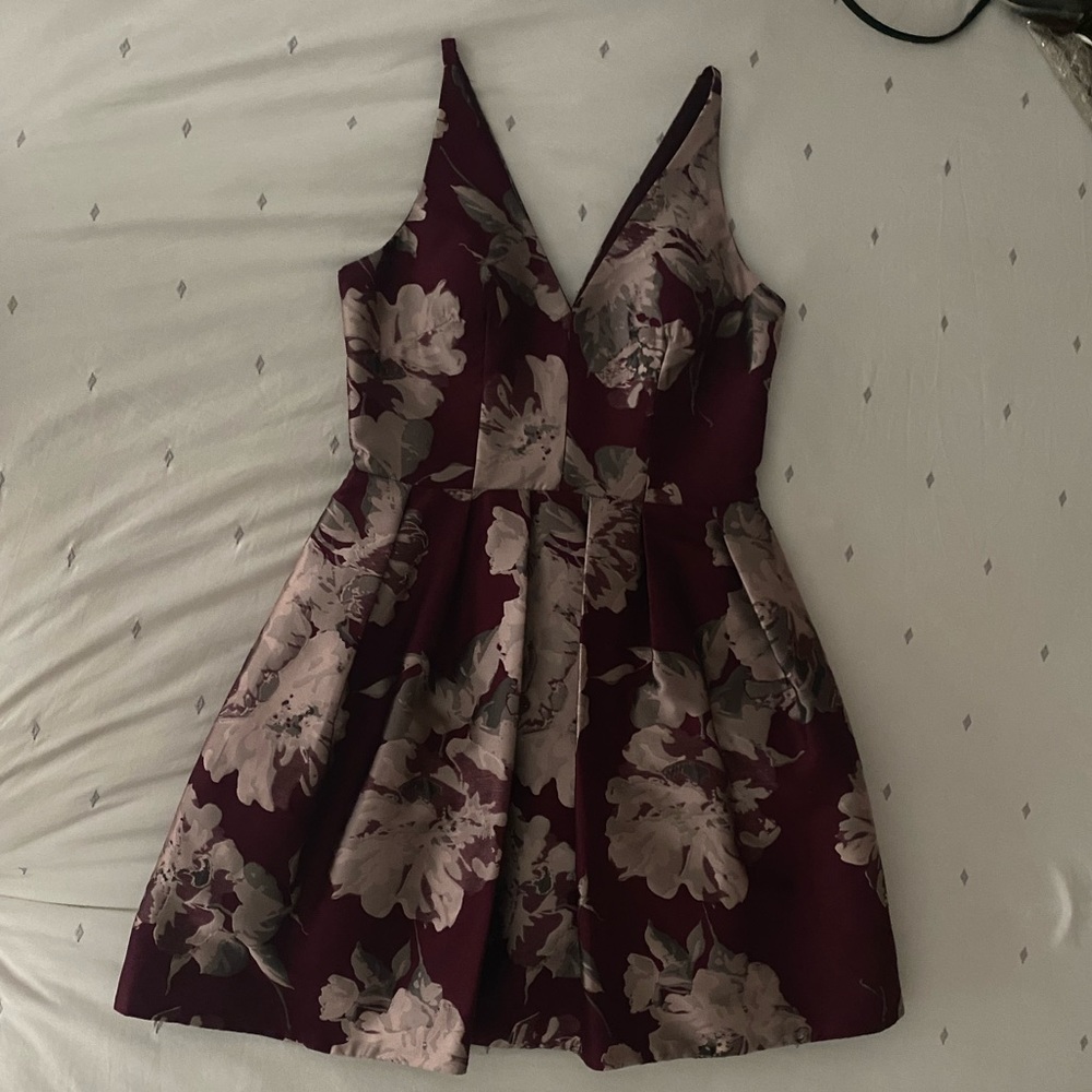 Women’s dress